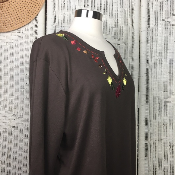 Crystal - Kobe Autumn Embroidery Dressy Tee 3/4 Sleeve - Picture 4 of 10